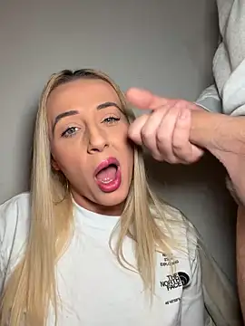 Strongqueen live sex cam