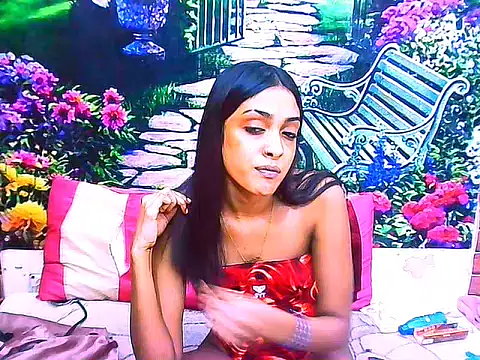 IndianPretty14u2Luv webcam