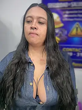 _Mia-Safety_Inspector webcam