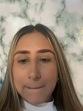 VictoriaWhitmore webcam