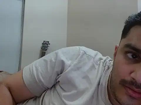 robintoit (M young) - 1000 token to  dick open