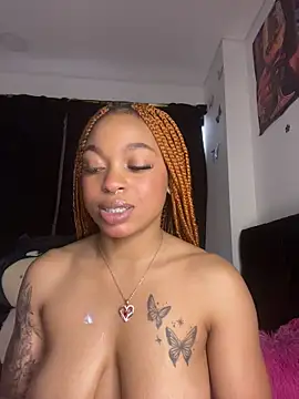 melany_williams (F young) - Bigger squirt in the batroom