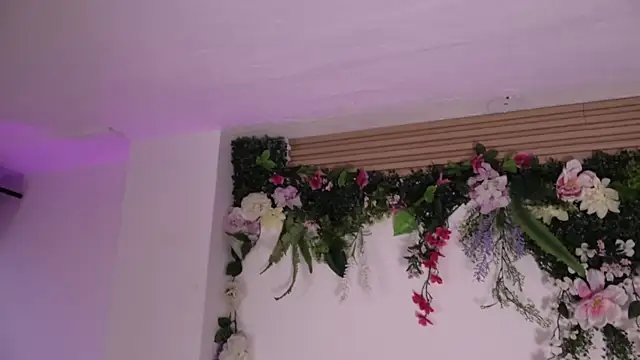 justnala_ (F young) - 🍑 Play with my pussy