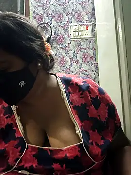 Webcam Model (Liyaa_24)  is live.Free join now!