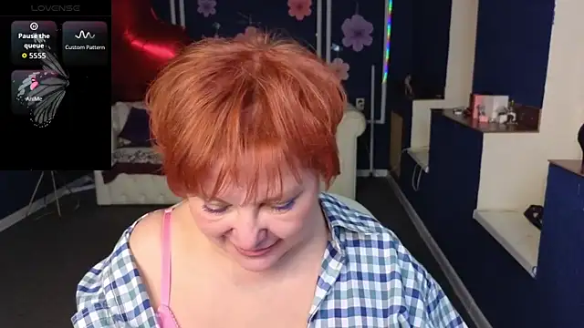 kira_kenett (F mature) - Choose to me underwear, I'll show you on