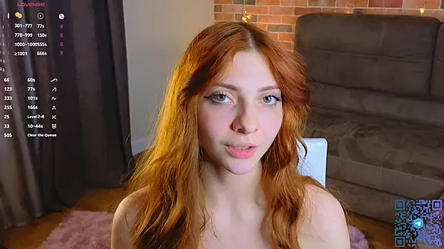 velvetzephra (F teen) - Delicate massage for my ass in doggy