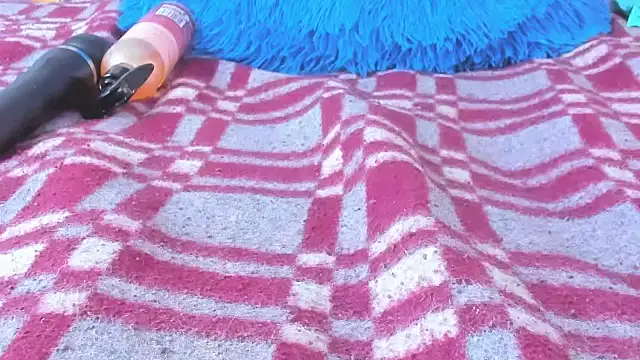 musa_levass_happy webcam