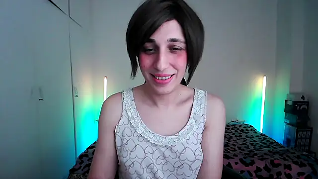 HoneyValentine webcam