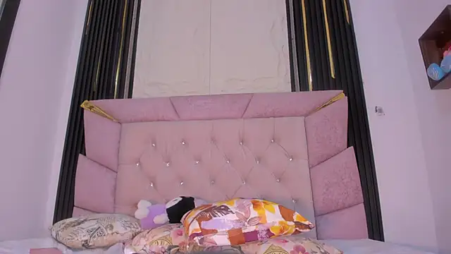 Scarlett_Montclair webcam