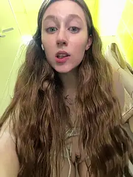 FroggyAnna's live cam