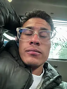 TavoHot_ Live Webcam on Stripchat