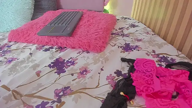 lovely__kiss__ webcam