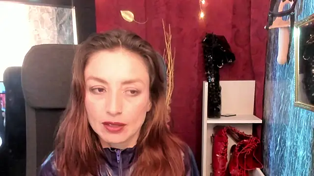 Queenscarlettsecret webcam