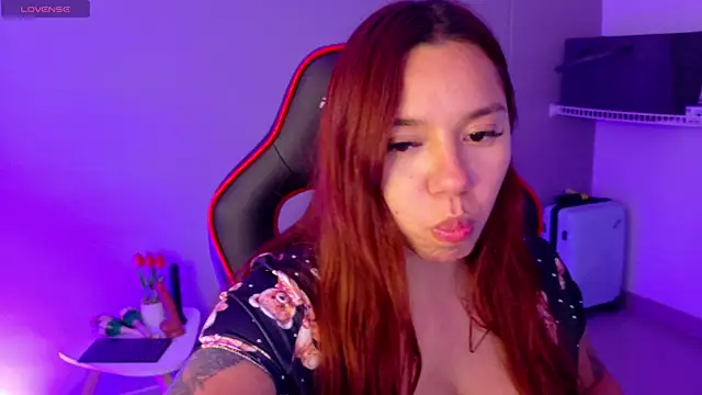 samantha_tattu webcam