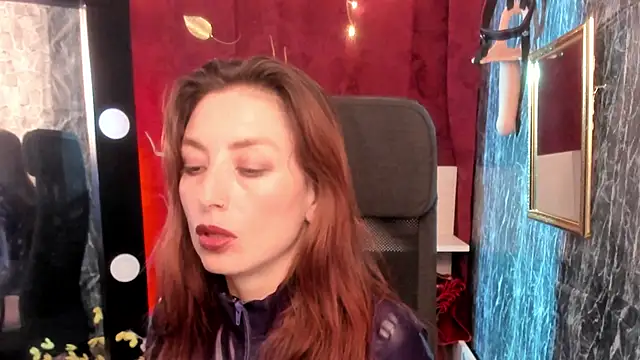 Queenscarlettsecret webcam