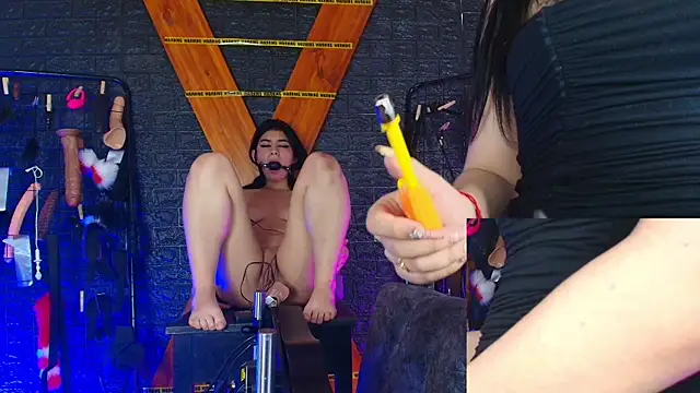 Mistress_lexi_bdsm webcam