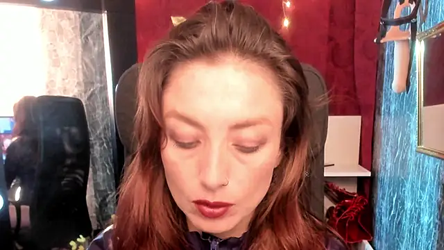 Queenscarlettsecret webcam