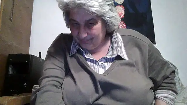 ExquisiteMature webcam