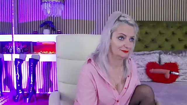 ladytouch (F milf) - 💥💥Hot ANAL show ⚡⚡⚡