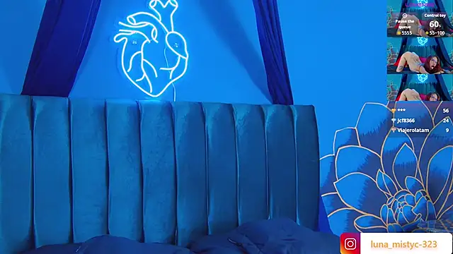 Lunamistyc live sex cam