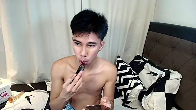 Ur_pinoyhotbrix webcam