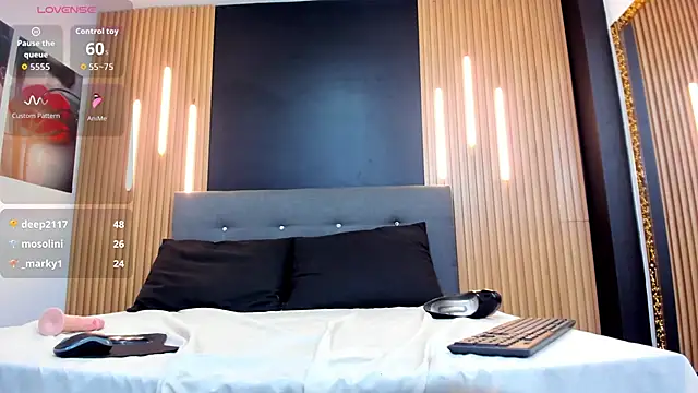 VickyJohnson1 webcam