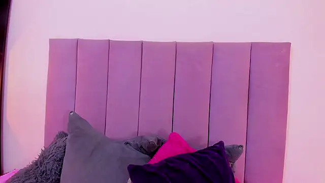 violet_myerrs webcam