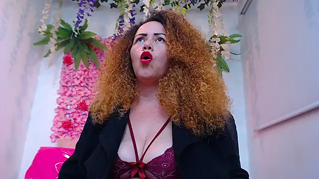 BLONDE_SEXYHOT webcam