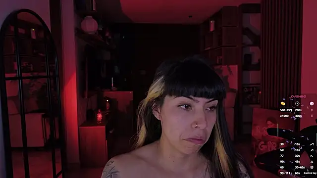 Saraa_Desiree webcam