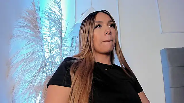 nikolevoshkie_ webcam