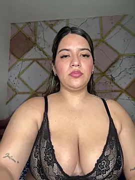 Amira_Malia webcam