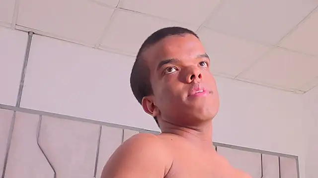 CHARLIE_WALKERR webcam