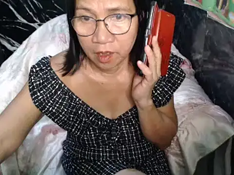 ASIANDOLLY4U69 webcam