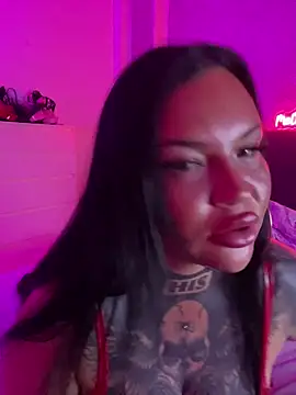 _MelinaCurves_ webcam