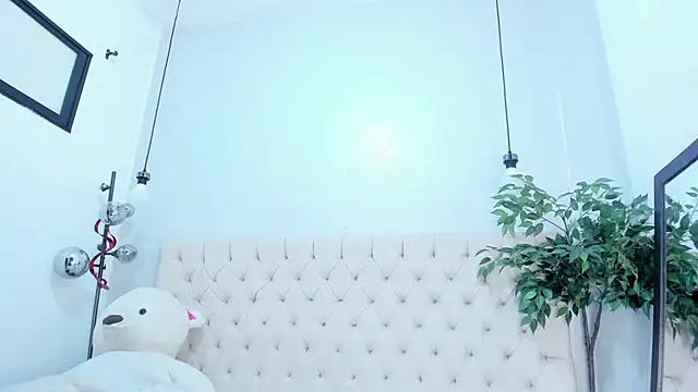 Victoria_Coleman webcam