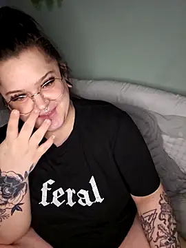 Saucy-Serenity webcam