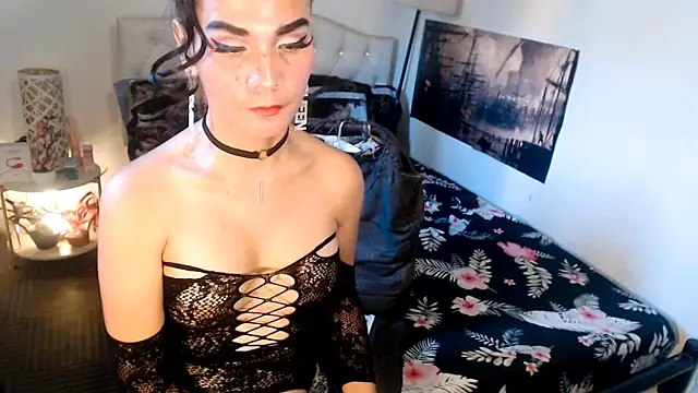 NinaDOM4CUM webcam