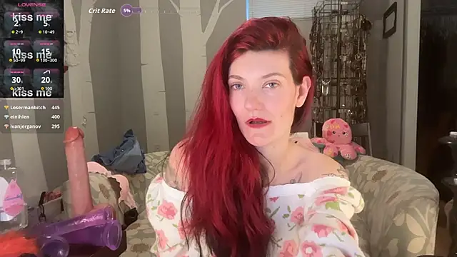 YourFavCanadianMILF webcam