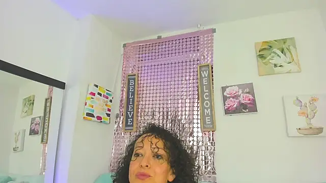 AnaDalila_Latina webcam