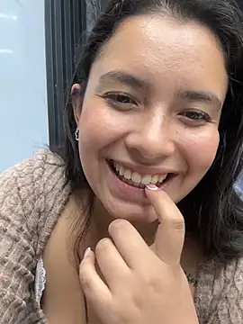 Miss_Bella_Flame webcam