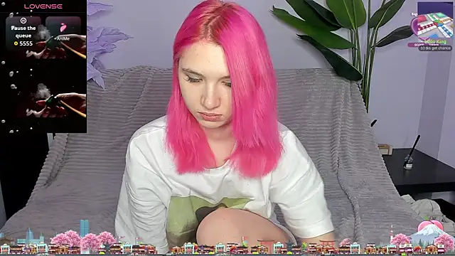 Kitty_Blondie webcam