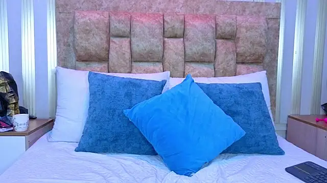 ariel__bennett webcam