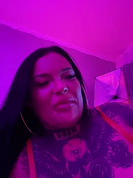 _MelinaCurves_ webcam