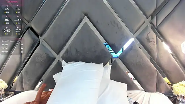 Ivonne_Millerr webcam