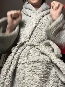 MissMidnightUK webcam