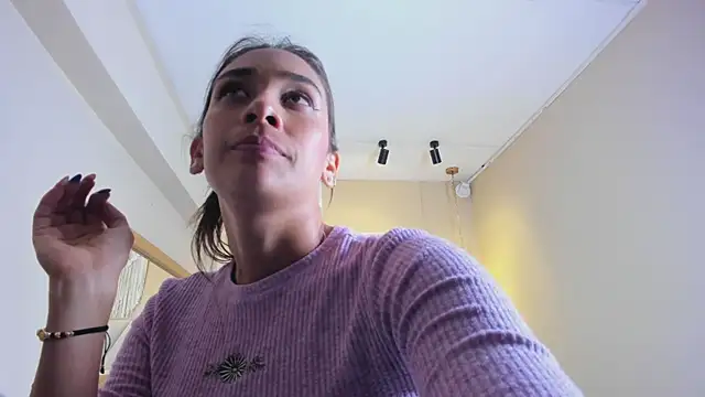 NahimiThompson webcam