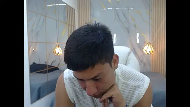 dominantboy4 (M twink) - cum show