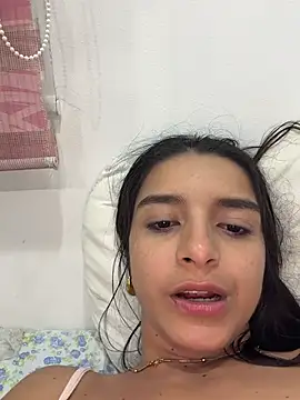 Webcam Model (violeta365)  is live.Free join now!