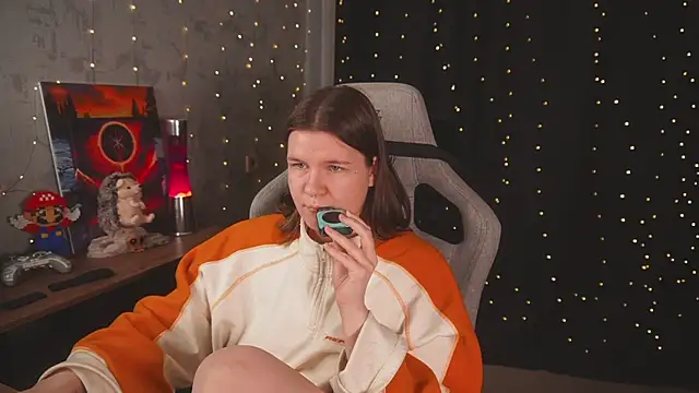 cuteamberlyyy (F young) - DILDO IN PUSSY