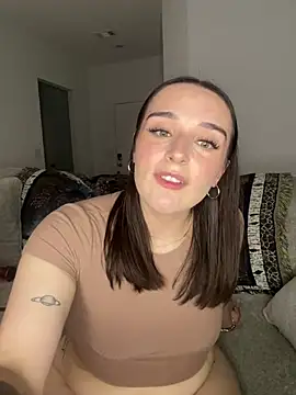 halostar (F young) - VIbrator and dildo action!